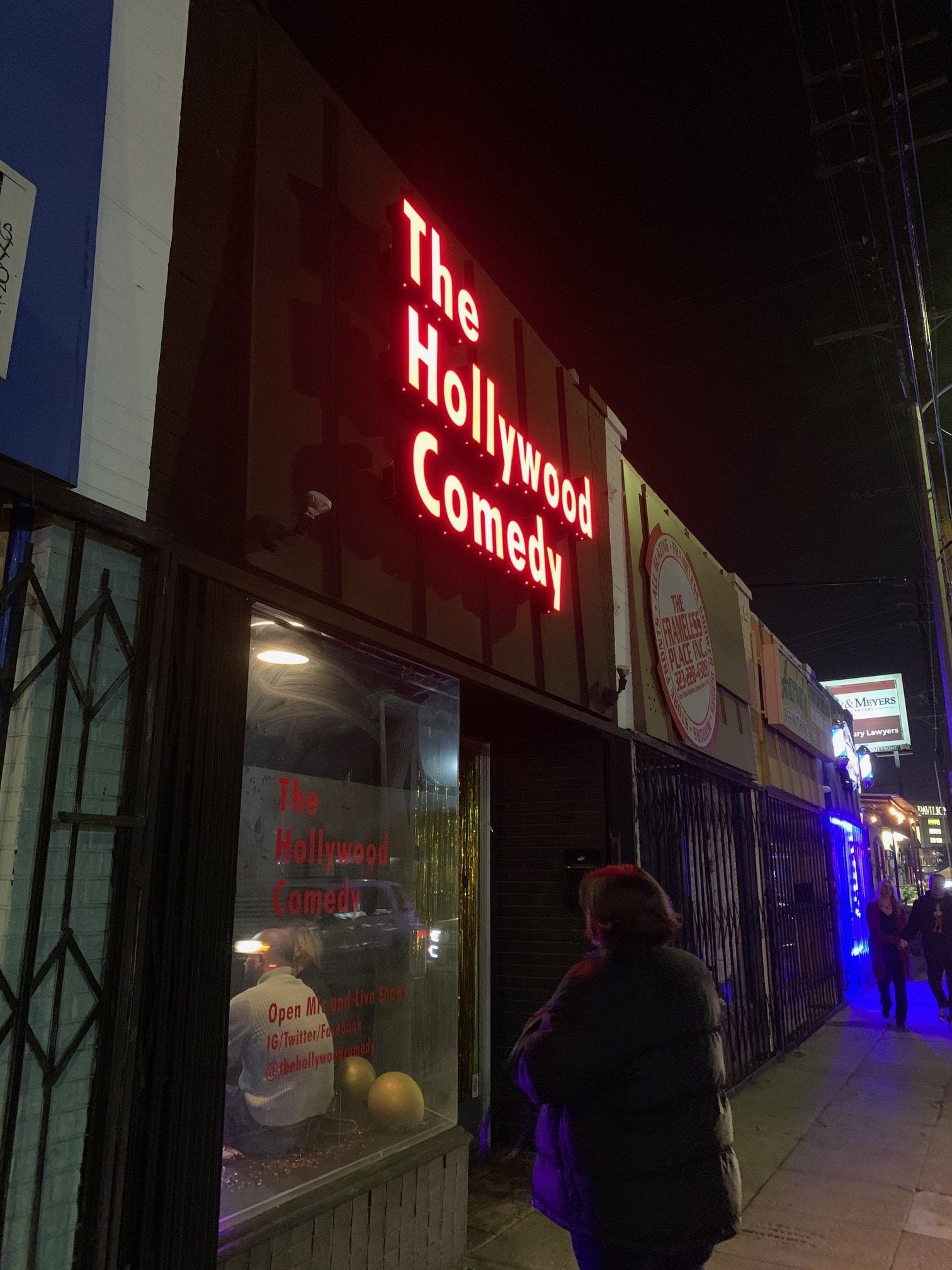 (10AM-12AM Hourly) The Hollywood Comedy (in LA)